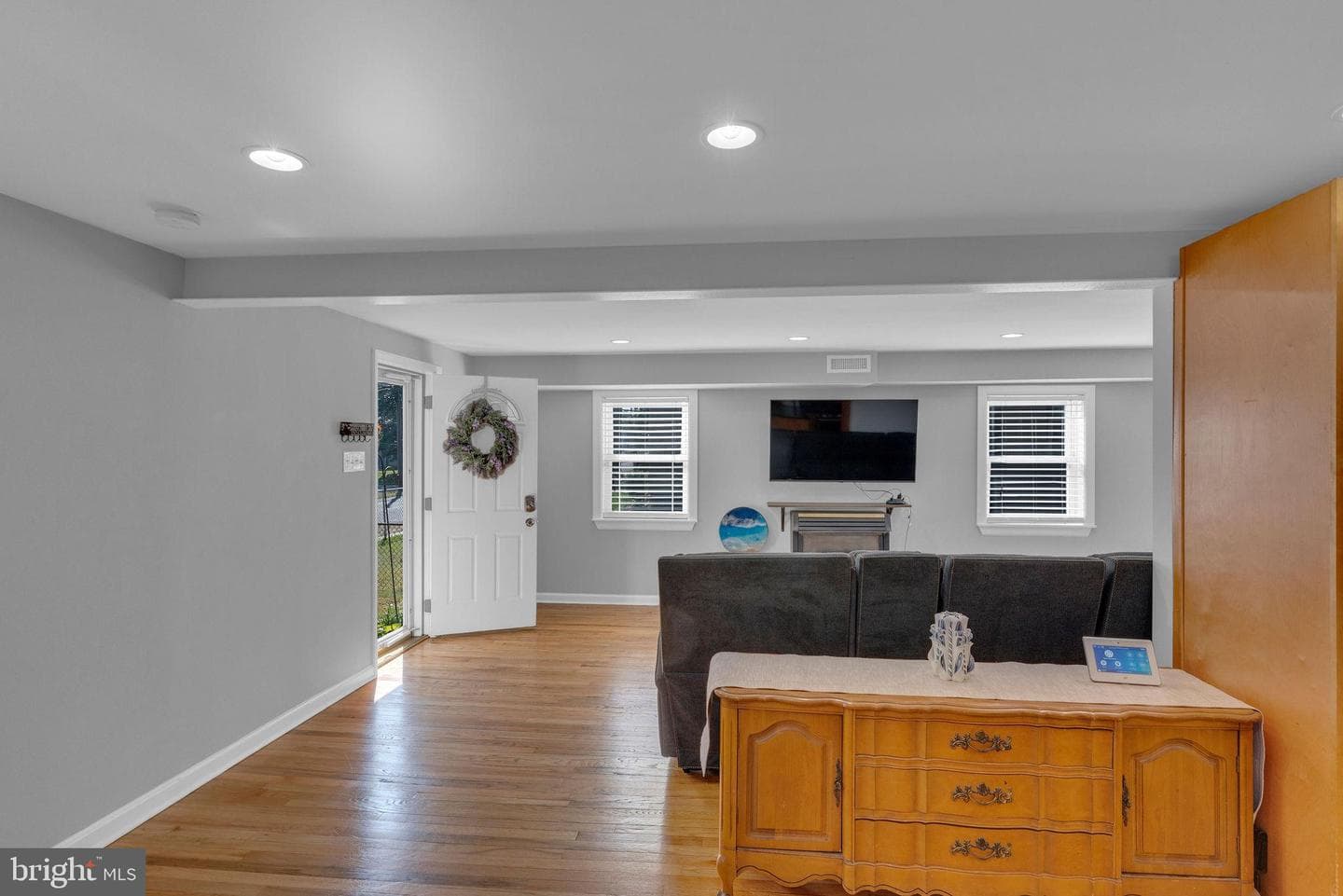 209 Clover Avenue photo 7
