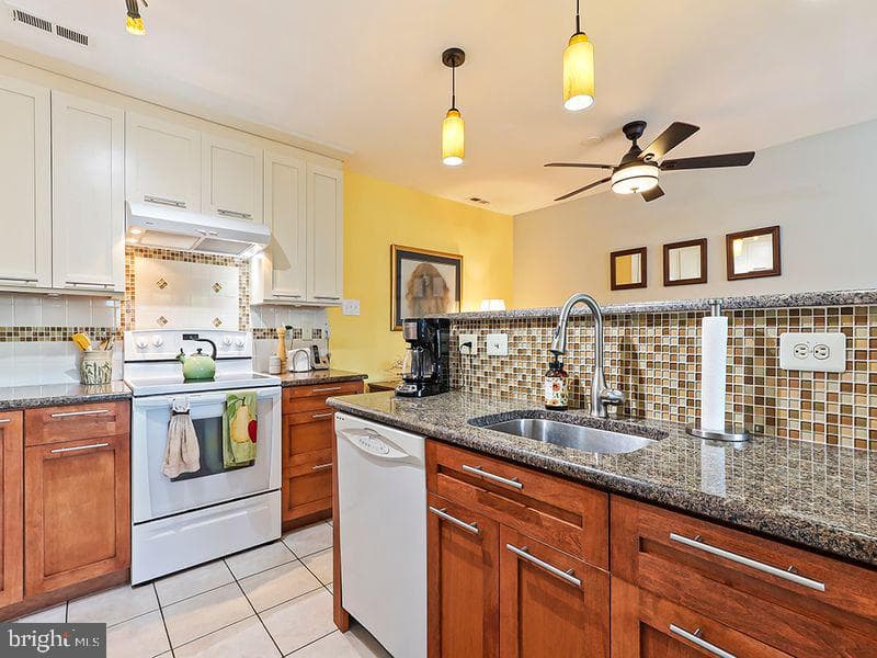 14303 Cornerstone Drive photo 9