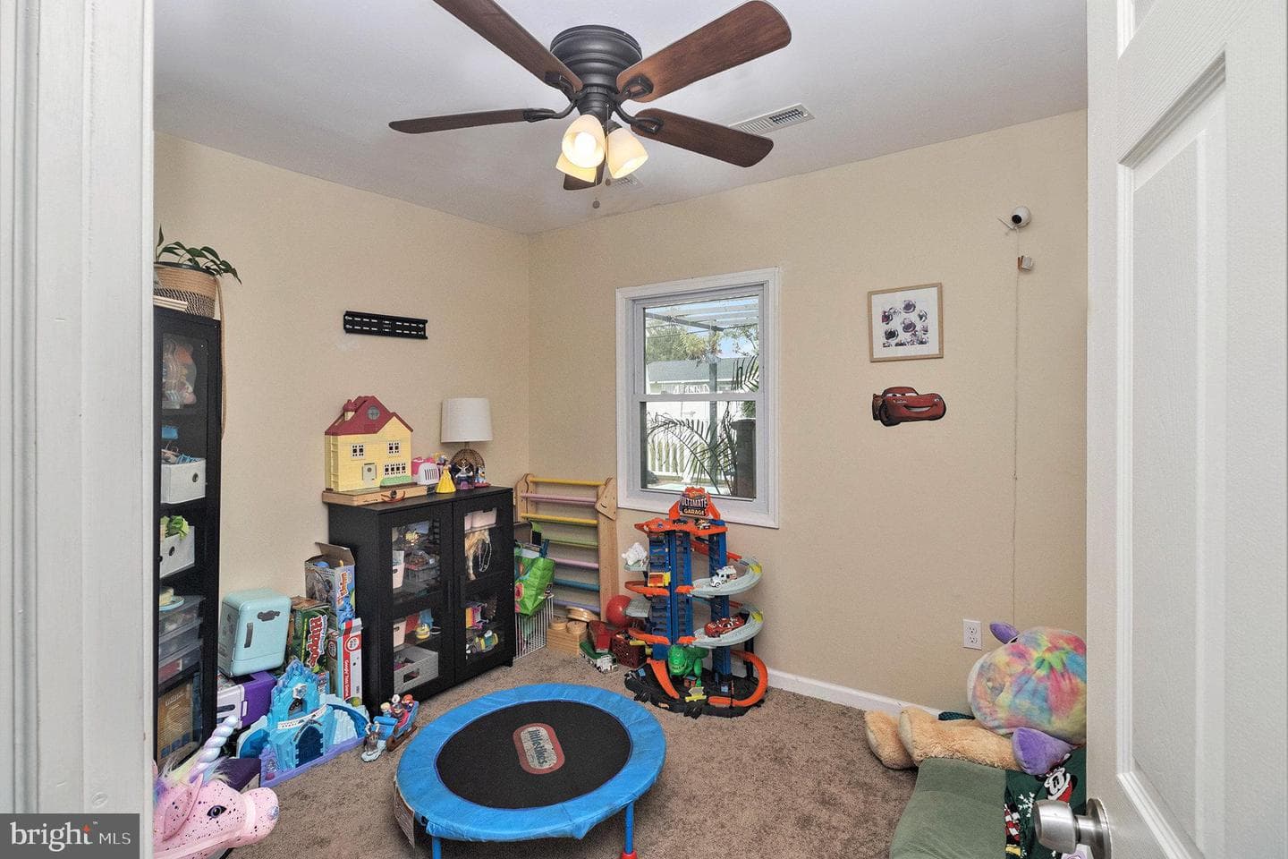84 Daffodil Lane photo 14