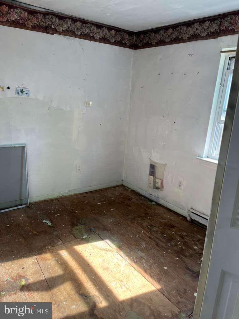 200 Maple Street photo 6