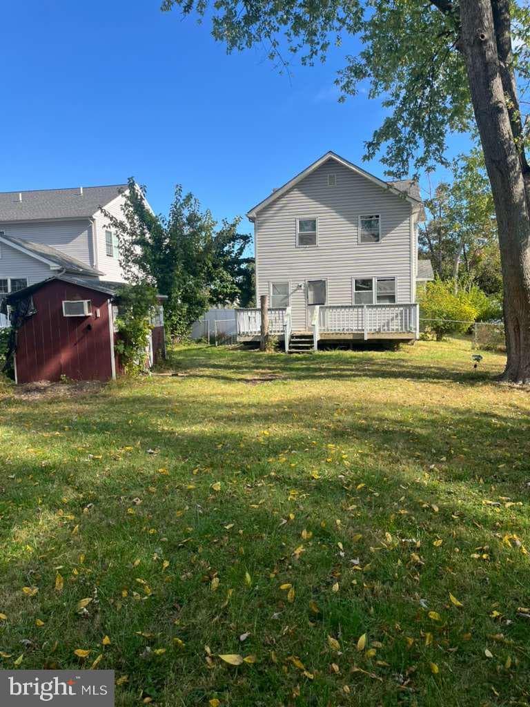 200 Maple Street photo 9