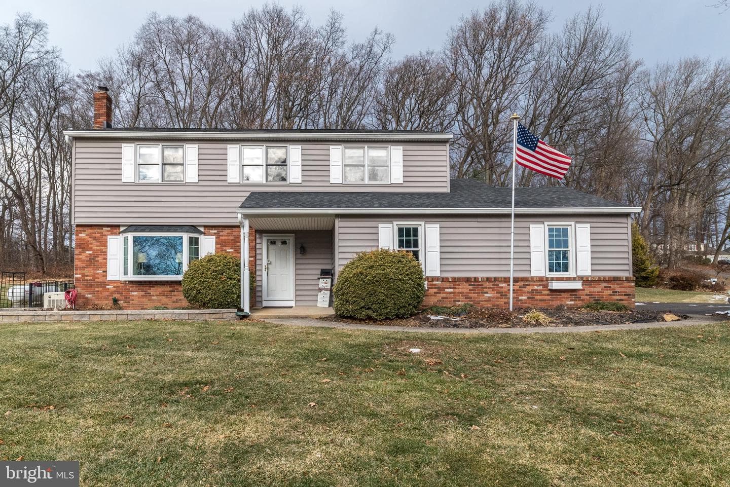 4672 Woodfield Circle