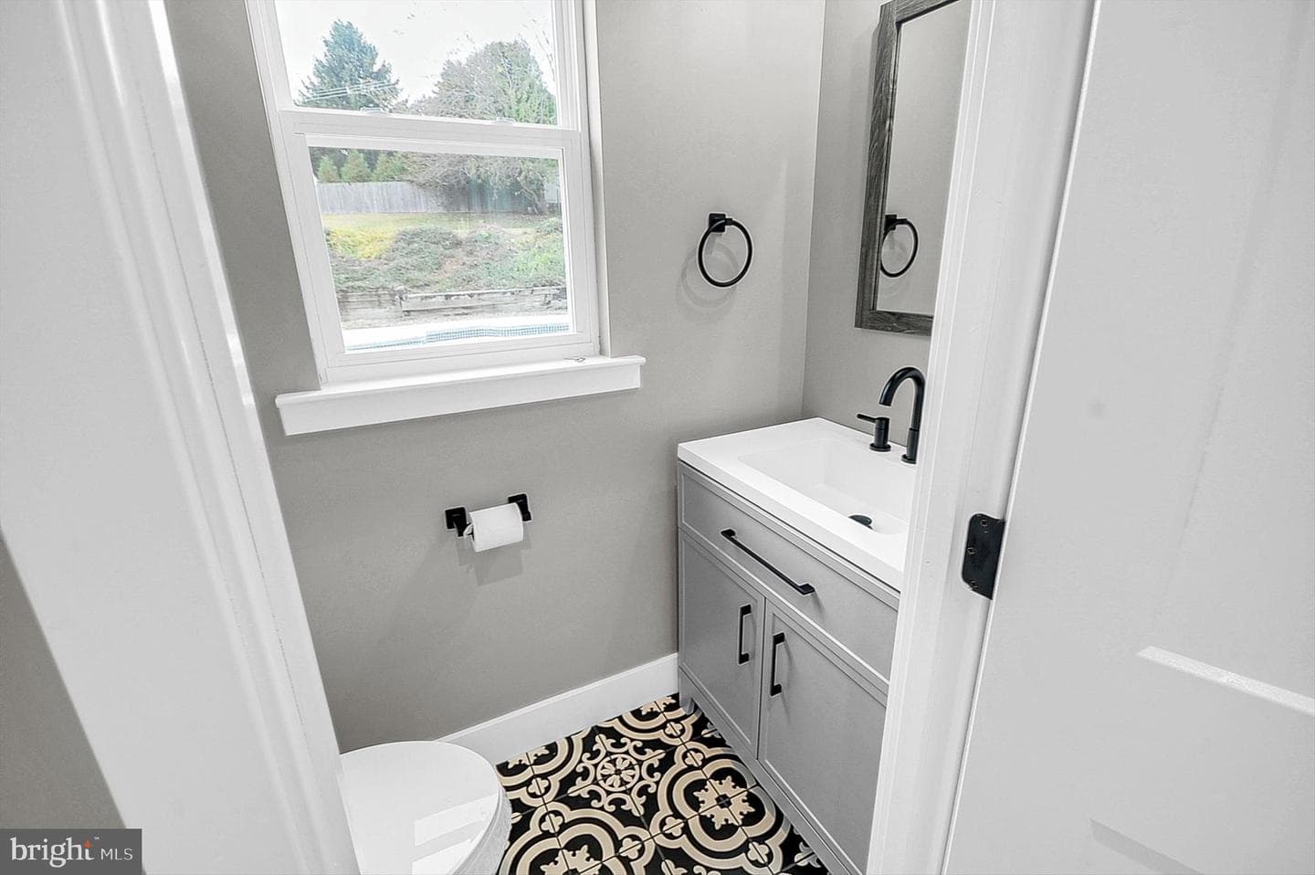 125 Fox Hollow Drive photo 15