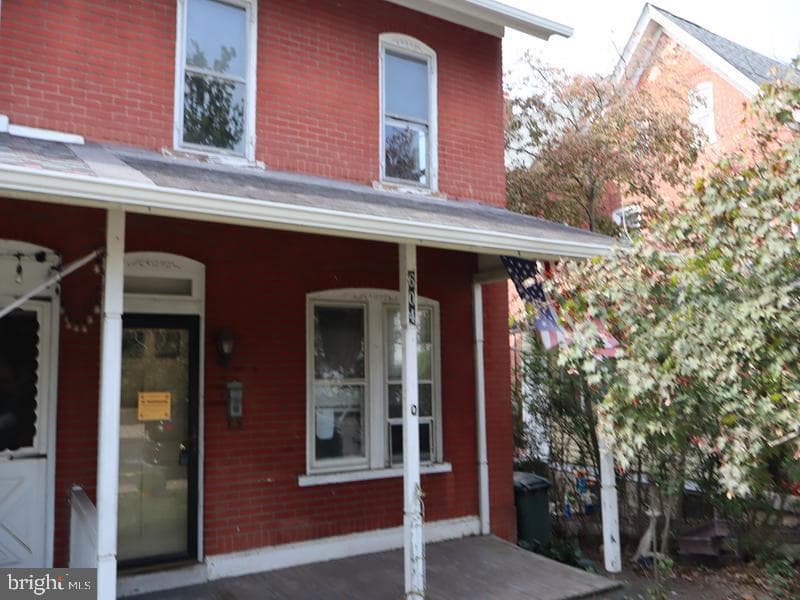604 W Walnut Street