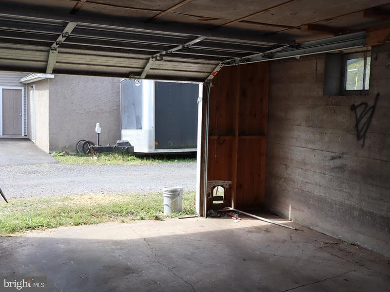 604 W Walnut Street photo 17