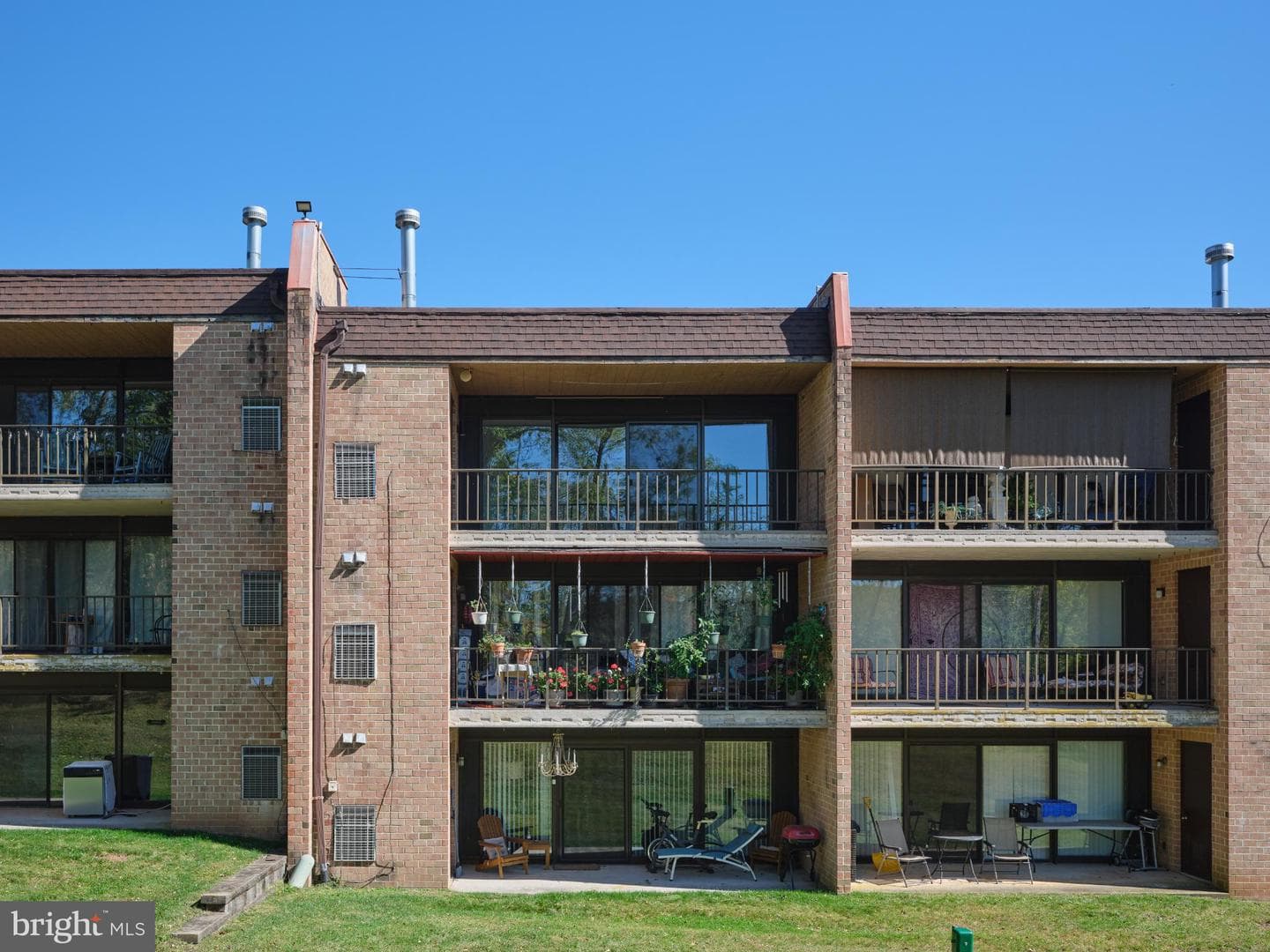 56 Hermitage Drive photo 22