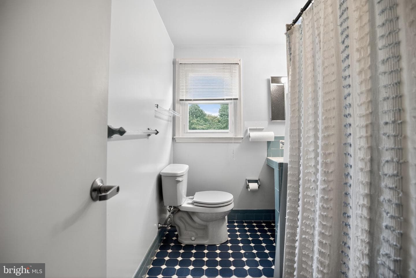 722 Autumn Drive photo 25