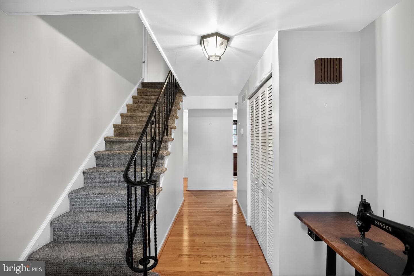 722 Autumn Drive photo 4