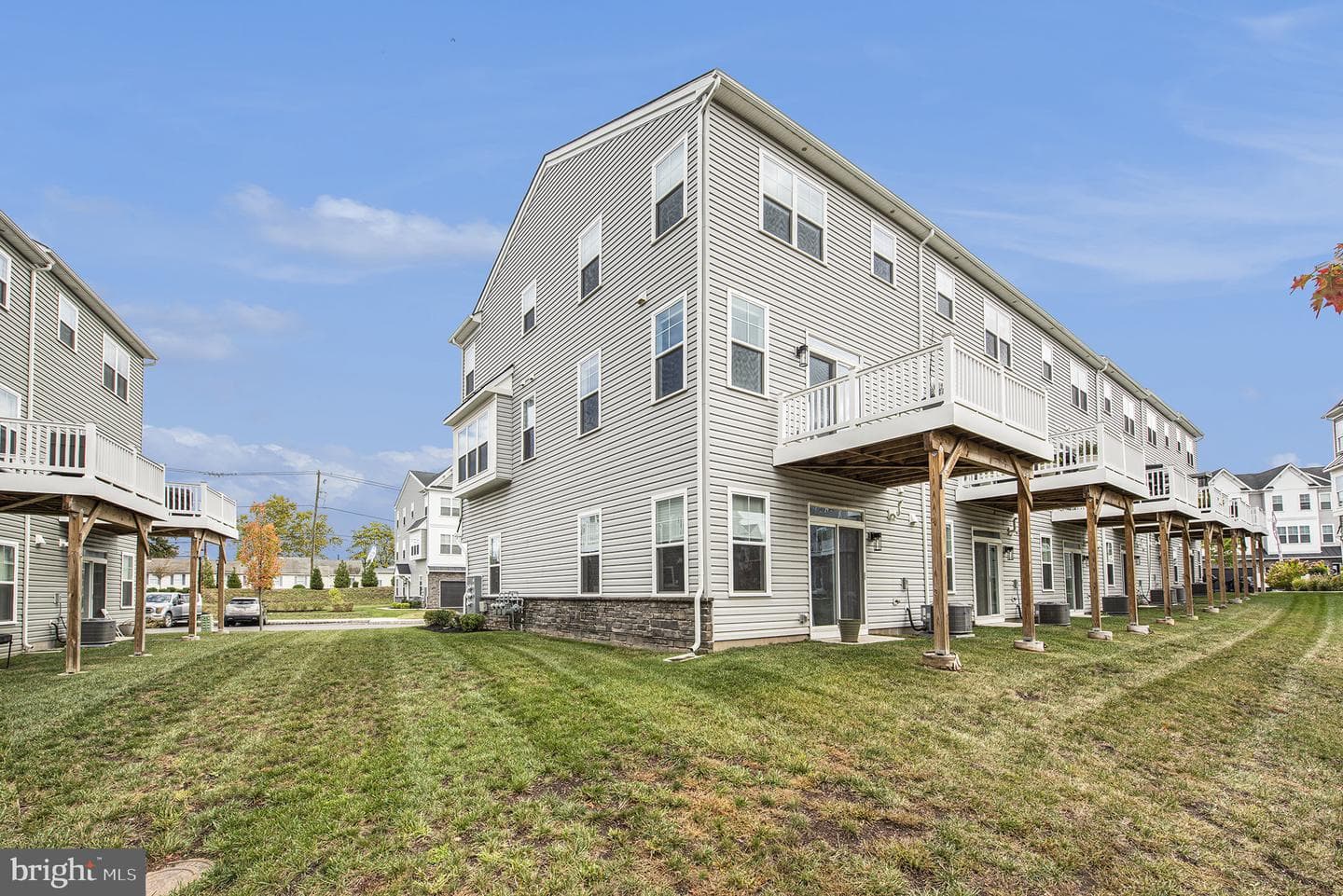 79 Becker Drive photo 30