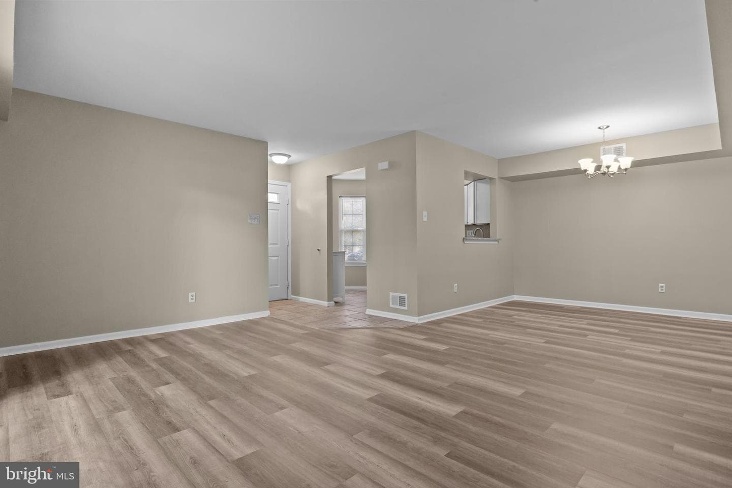 105 Hopkins Court photo 13