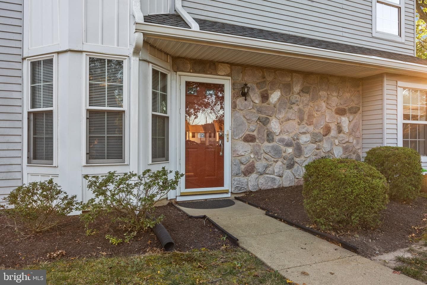 105 Hopkins Court photo 2