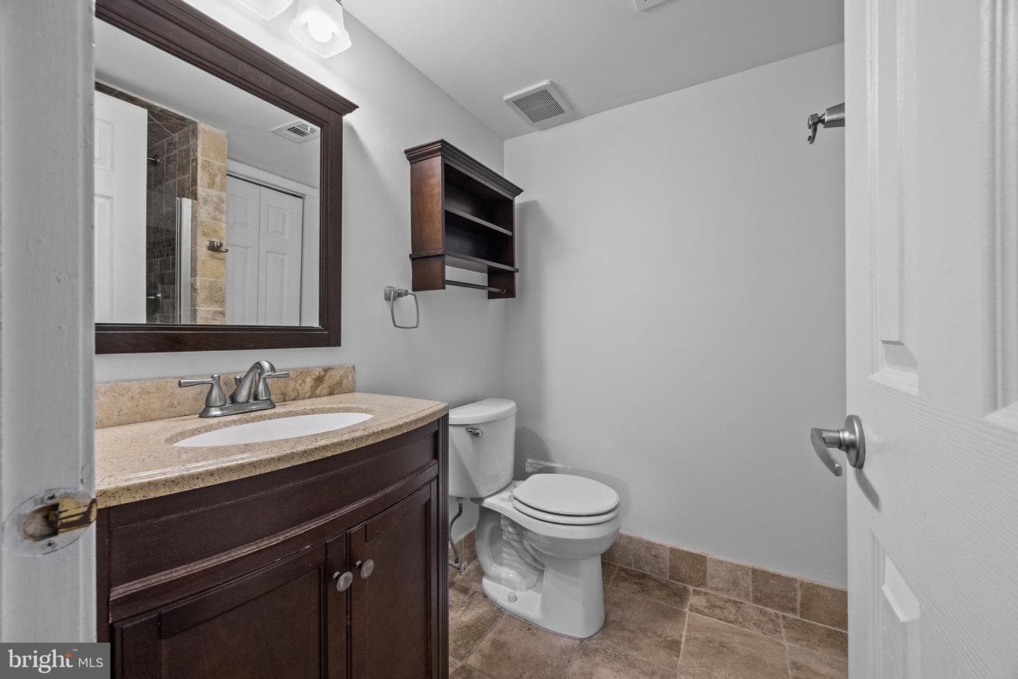 105 Hopkins Court photo 24