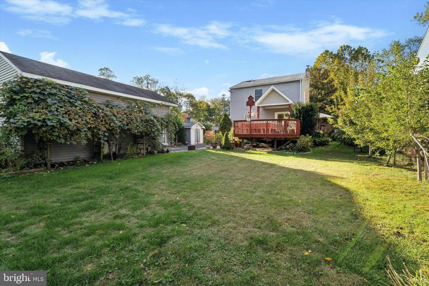 791 Philadelphia Avenue photo 24