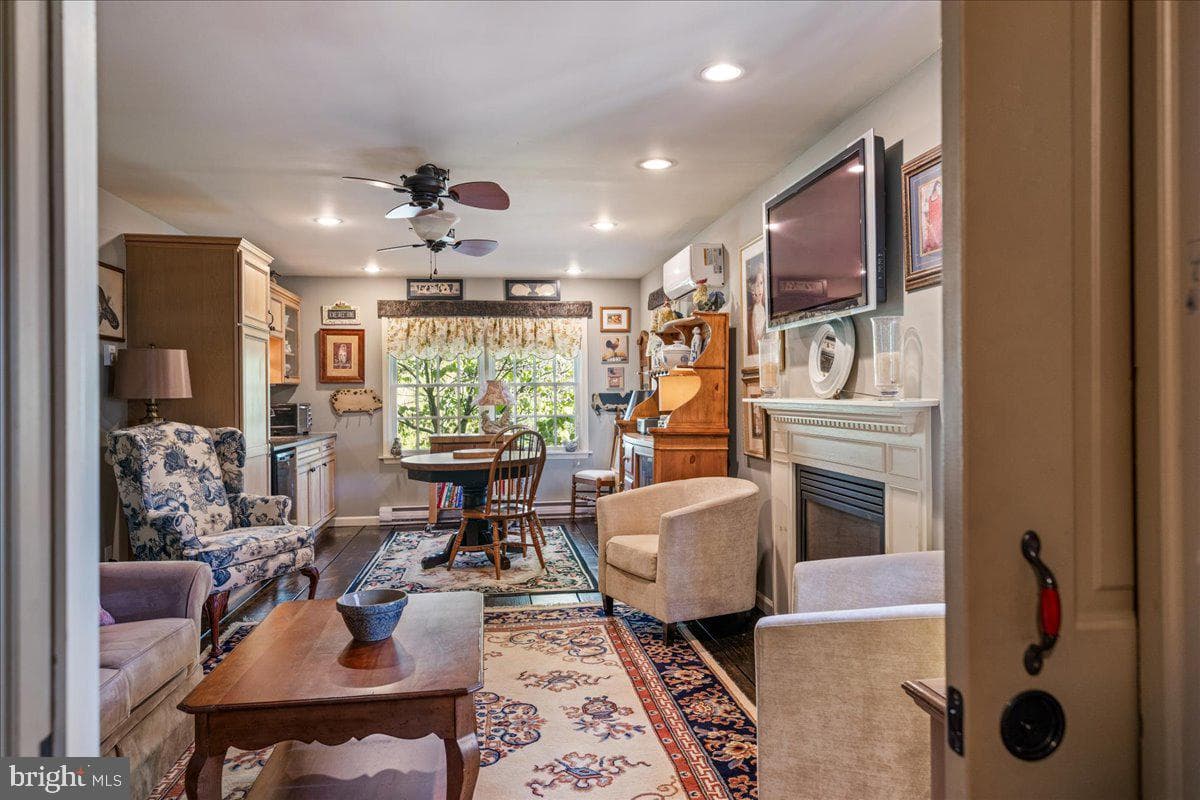 1249 Pebble Hill Road photo 20