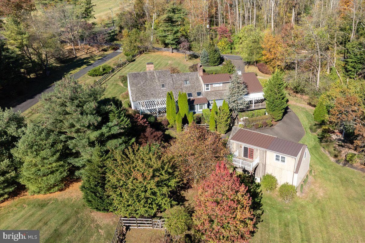 1249 Pebble Hill Road photo 45