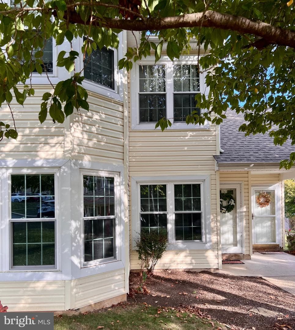 1507 Bennett Place photo 2