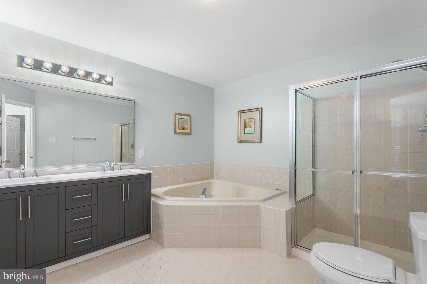 52 Yorkshire Drive photo 11