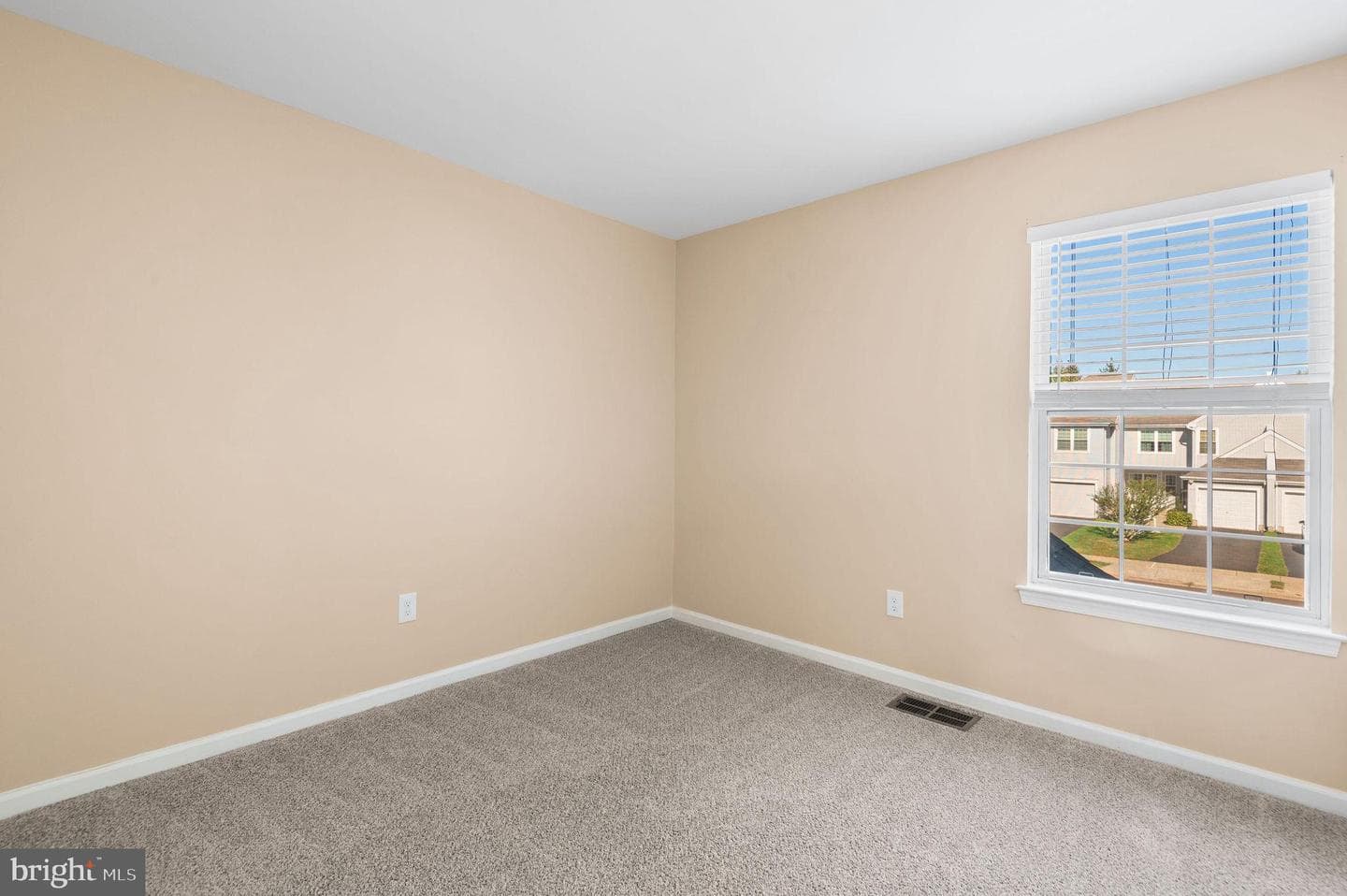 52 Yorkshire Drive photo 16