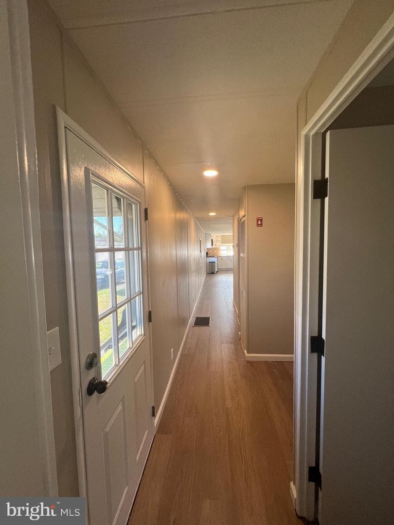 9802 Lawson Drive photo 17