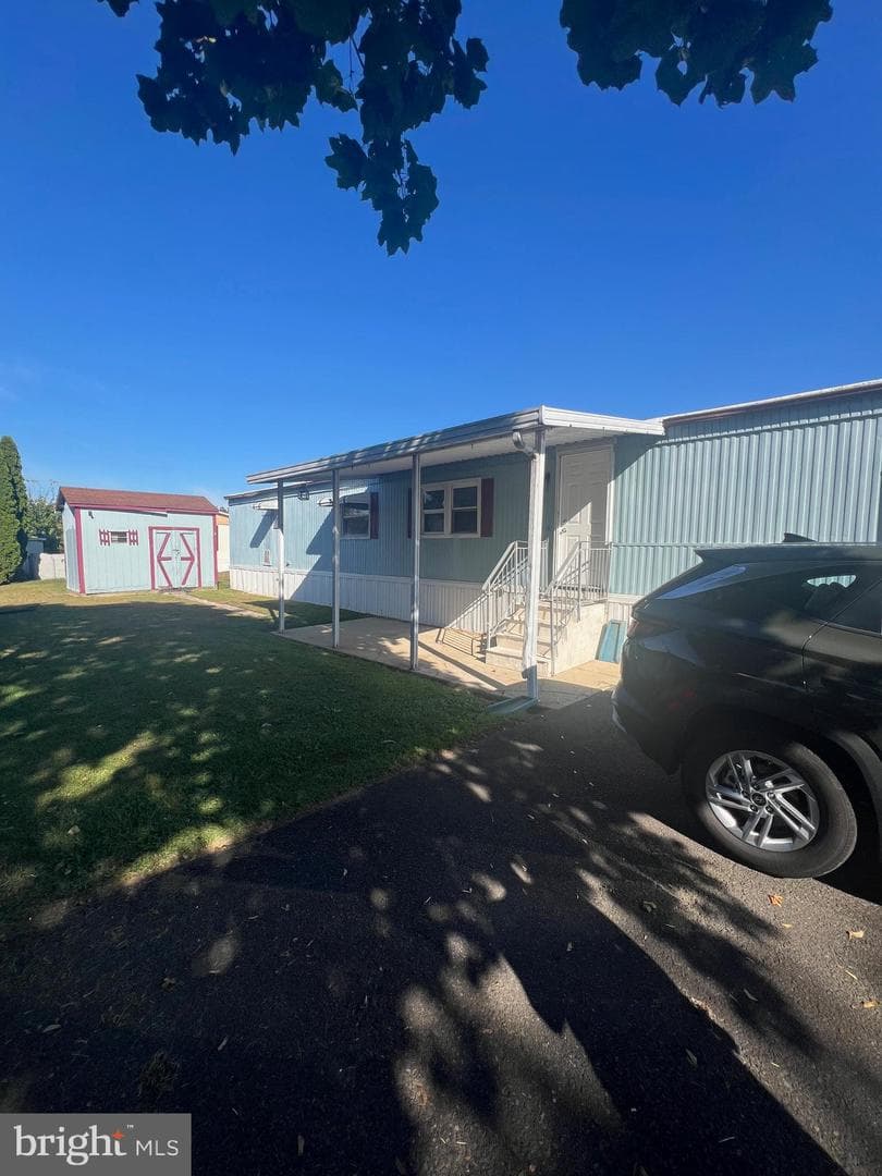 9802 Lawson Drive photo 21
