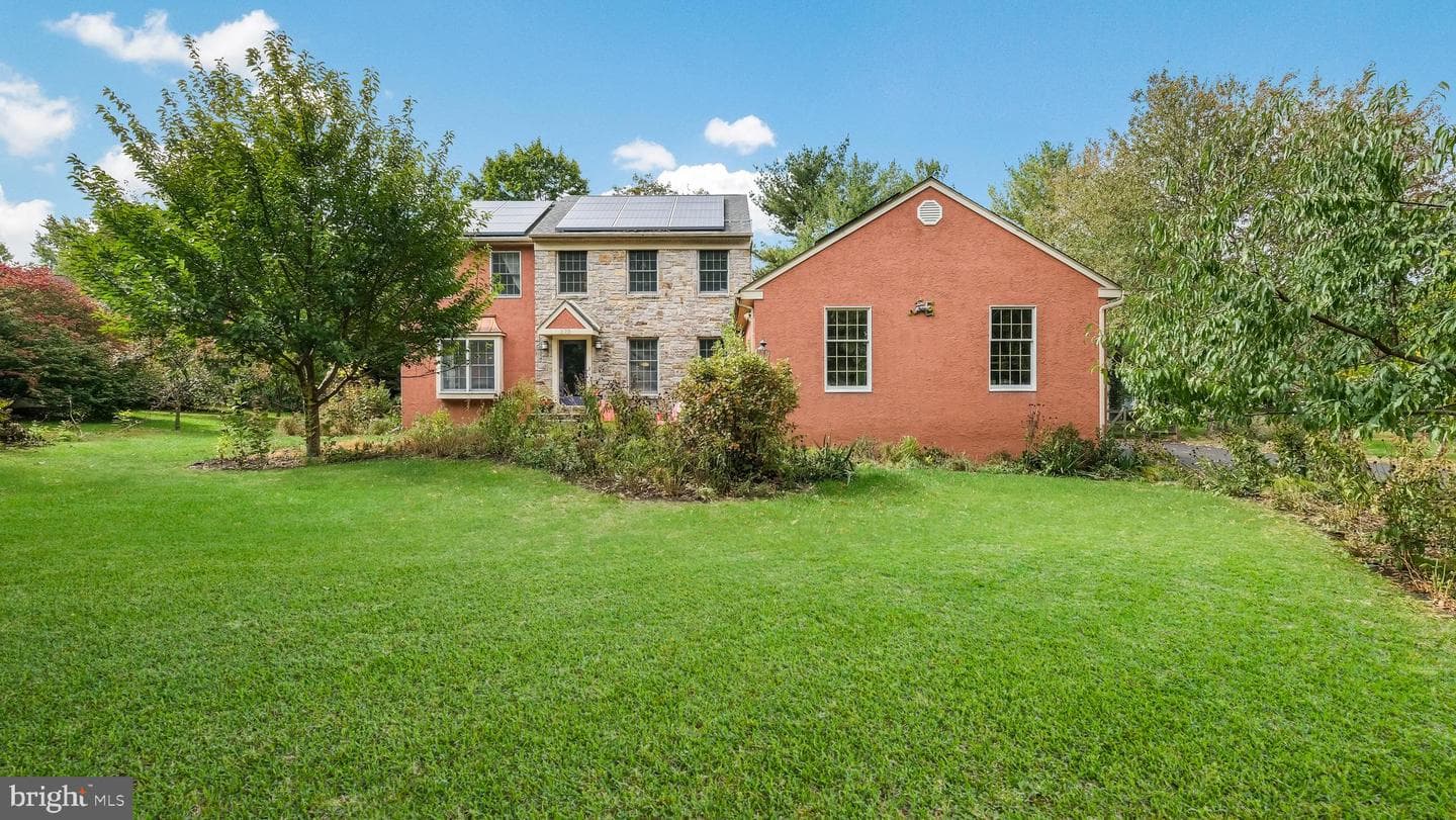272 Fox Chase Lane photo 2