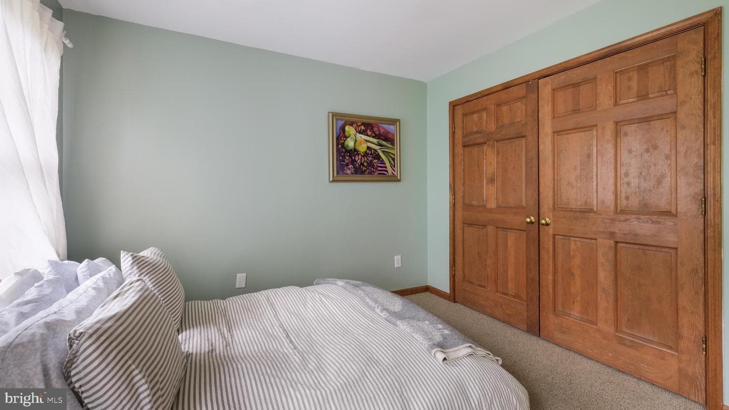 272 Fox Chase Lane photo 36