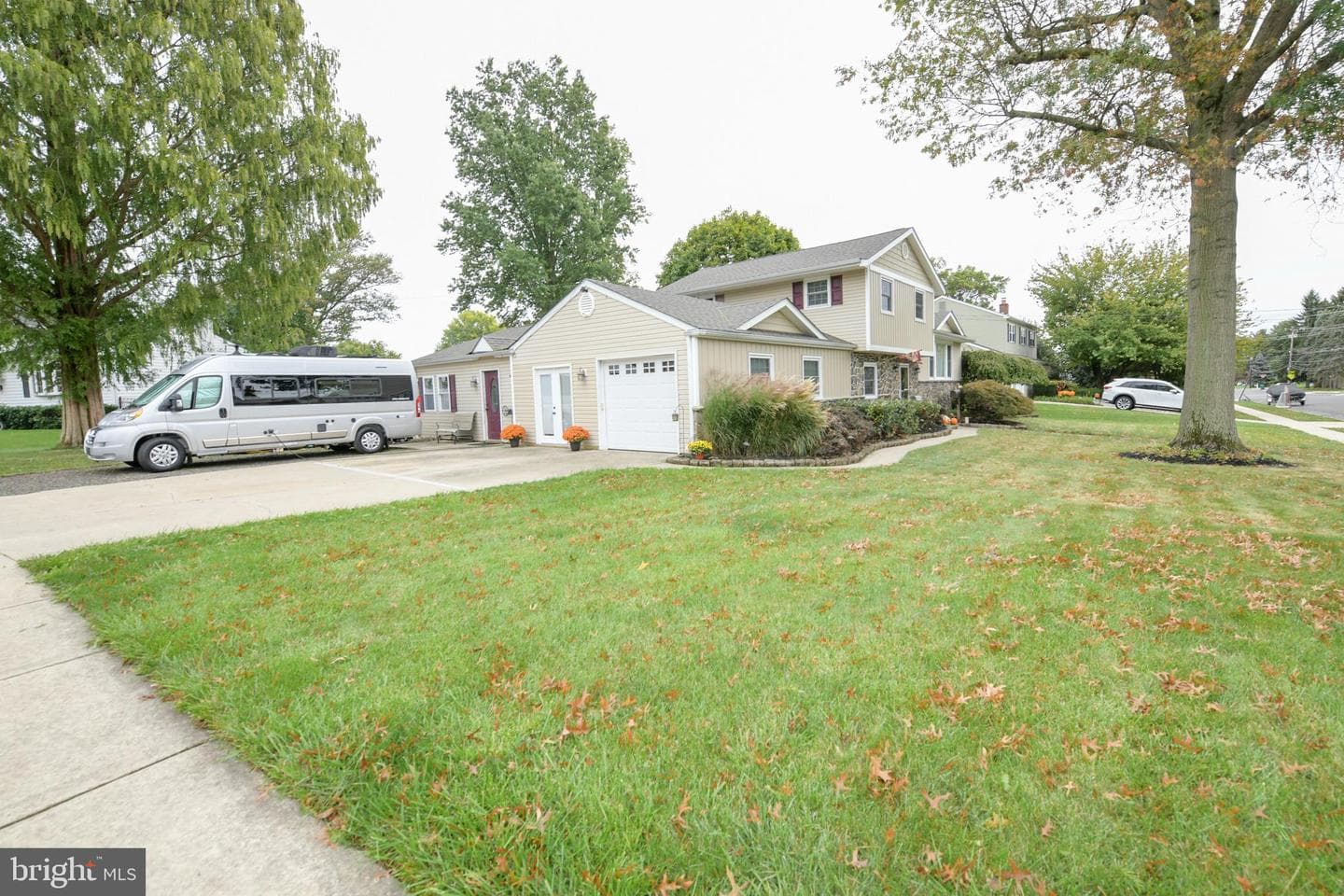 229 Walton Drive photo 2