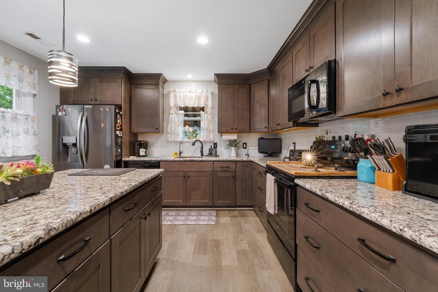 472 4th Avenue photo 6