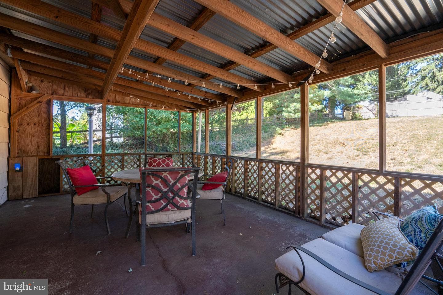 261 Fairhill Drive photo 25