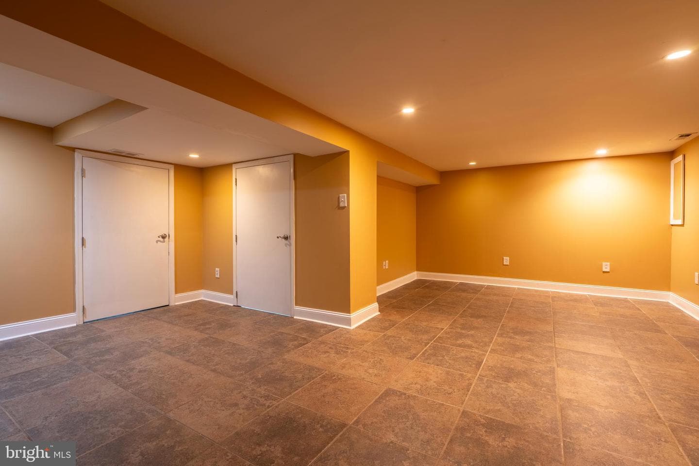 261 Fairhill Drive photo 34