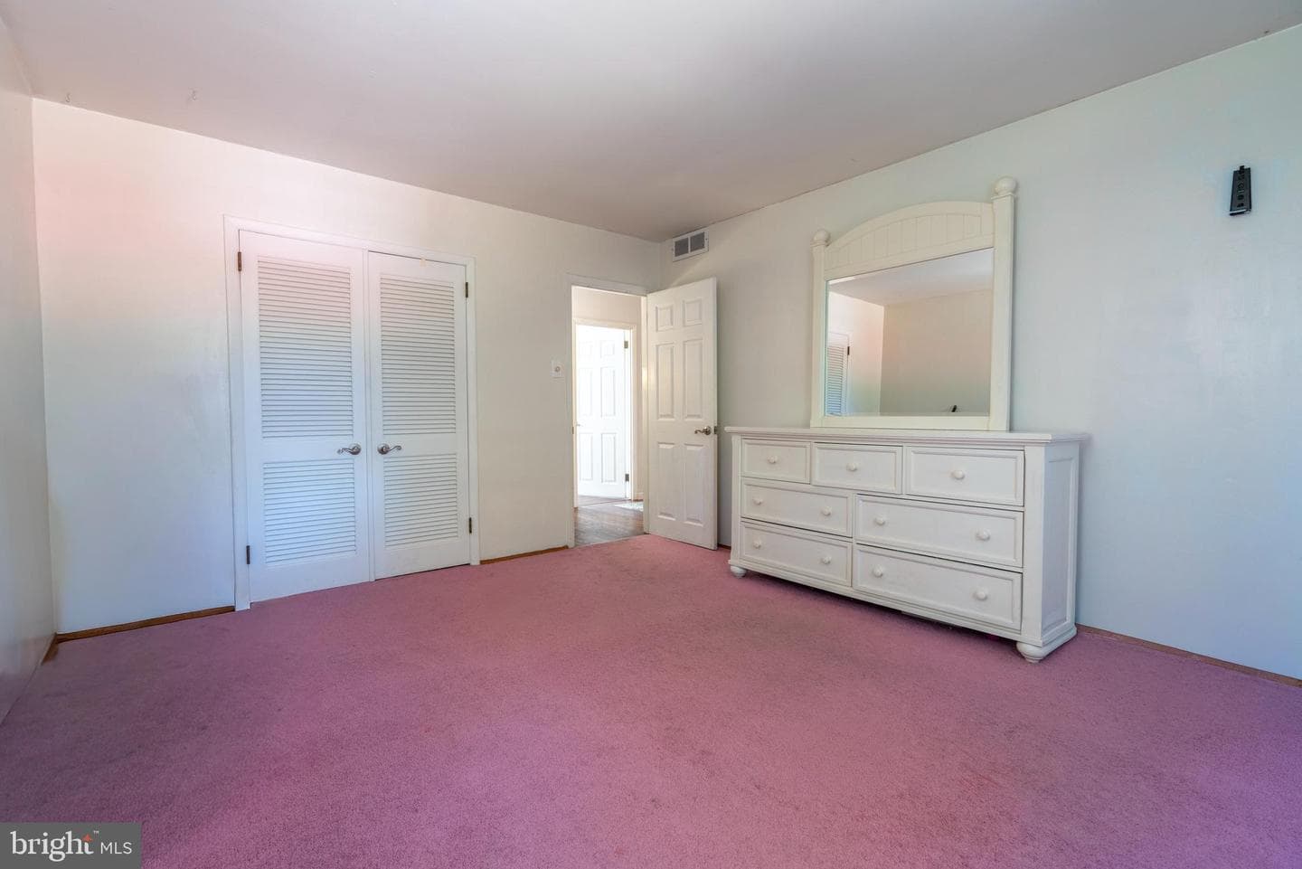 261 Fairhill Drive photo 45