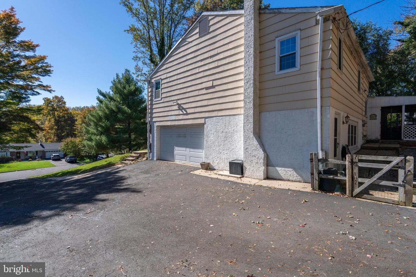 261 Fairhill Drive photo 46