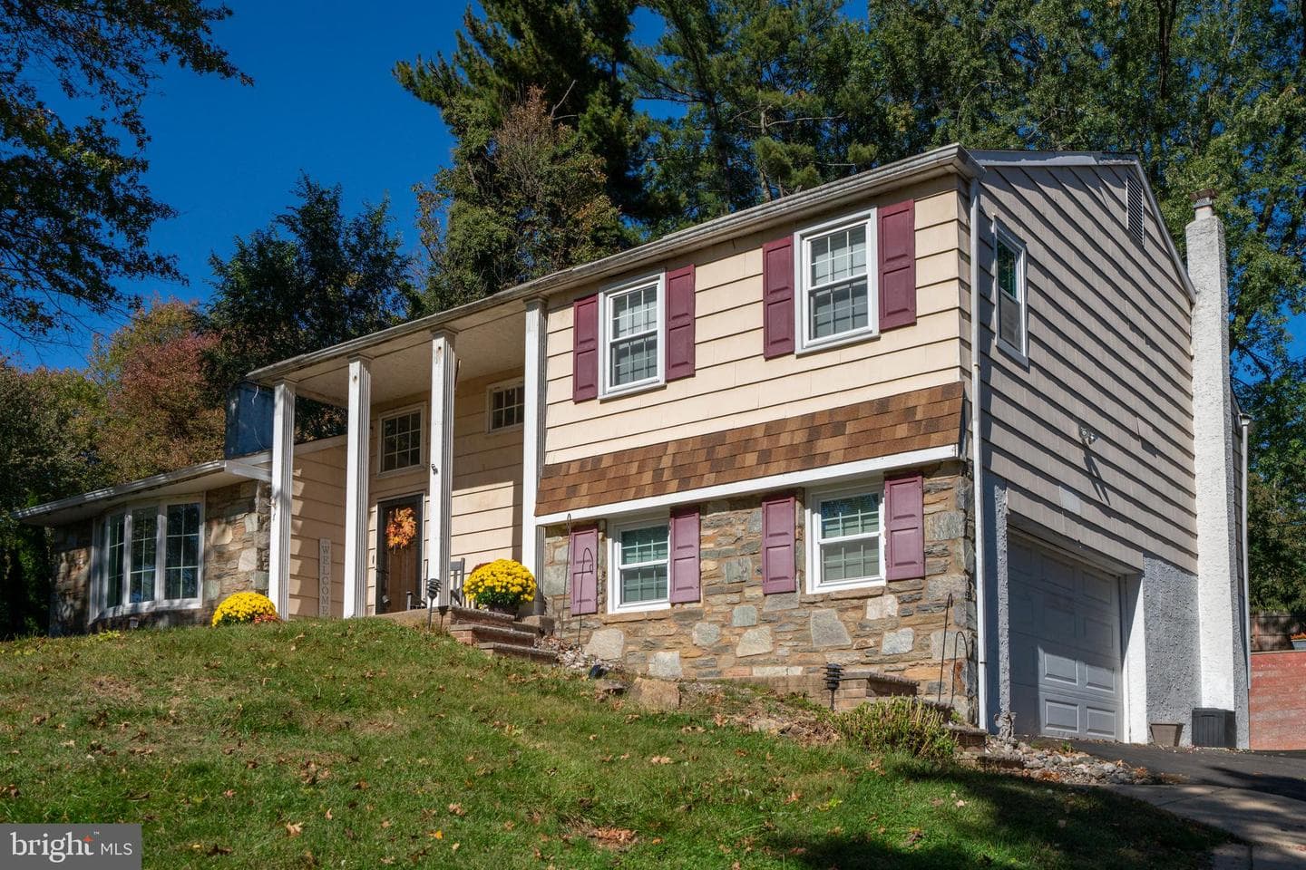 261 Fairhill Drive photo 5
