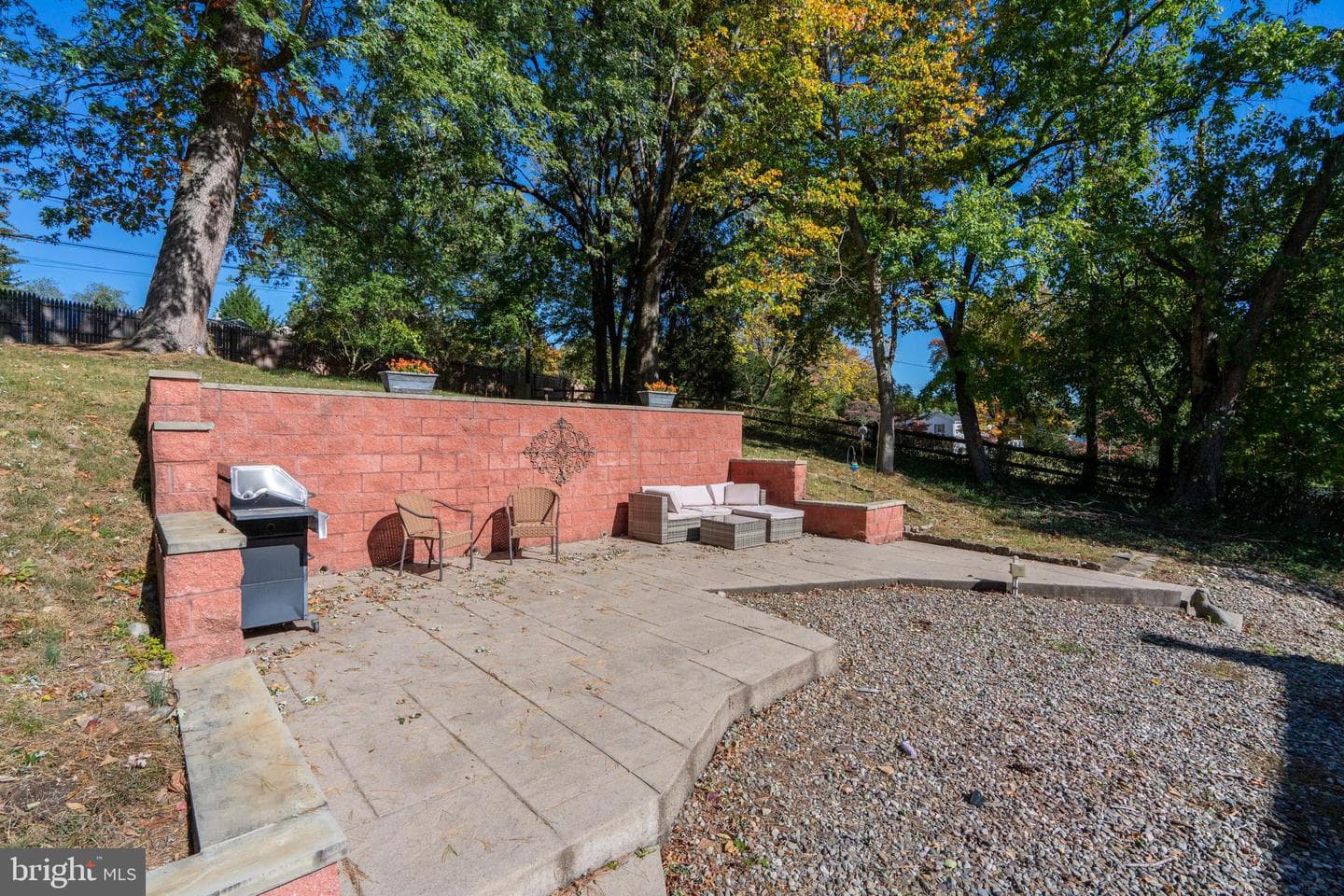 261 Fairhill Drive photo 50