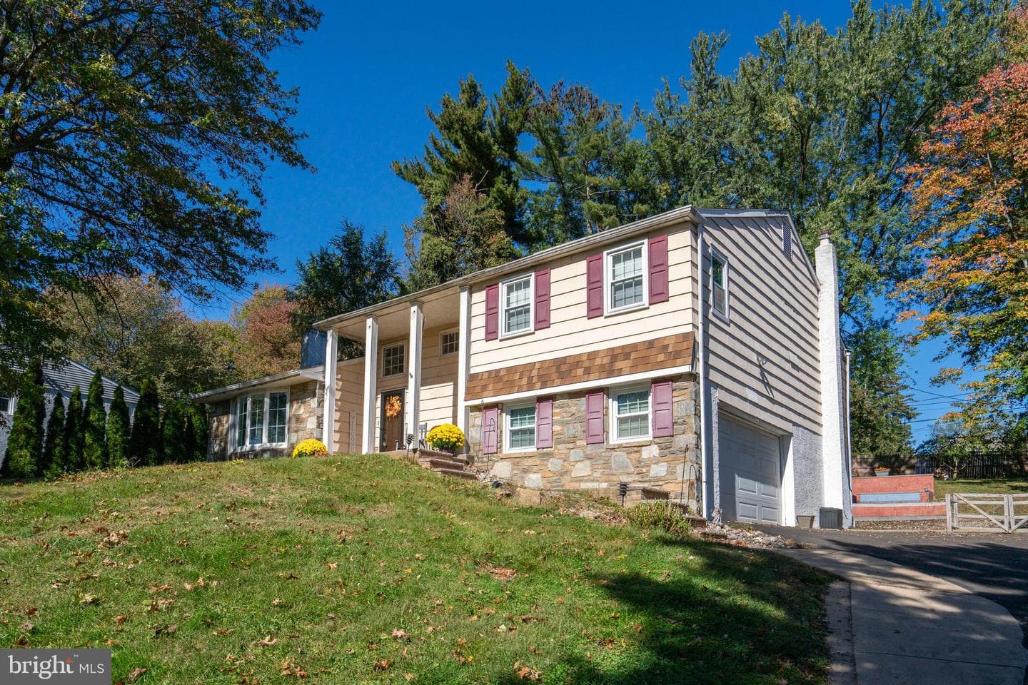 261 Fairhill Drive photo 57