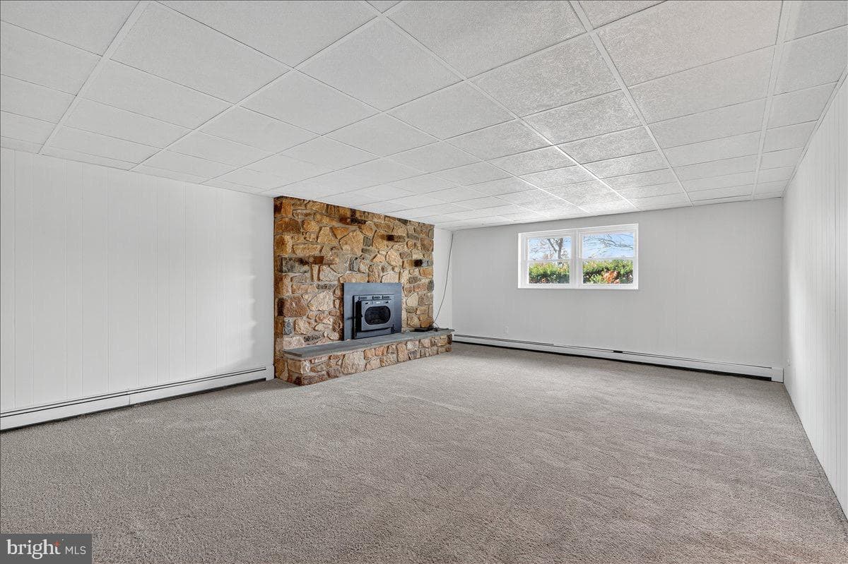 161 Maple Avenue photo 22