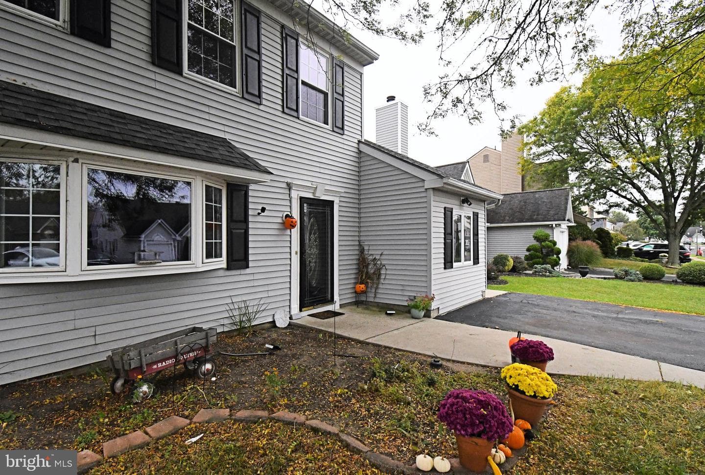 1050 Village Drive photo 3
