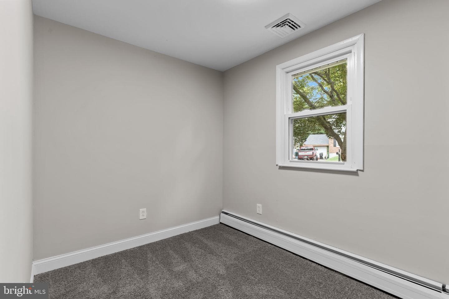 387 Larchwood Avenue photo 17