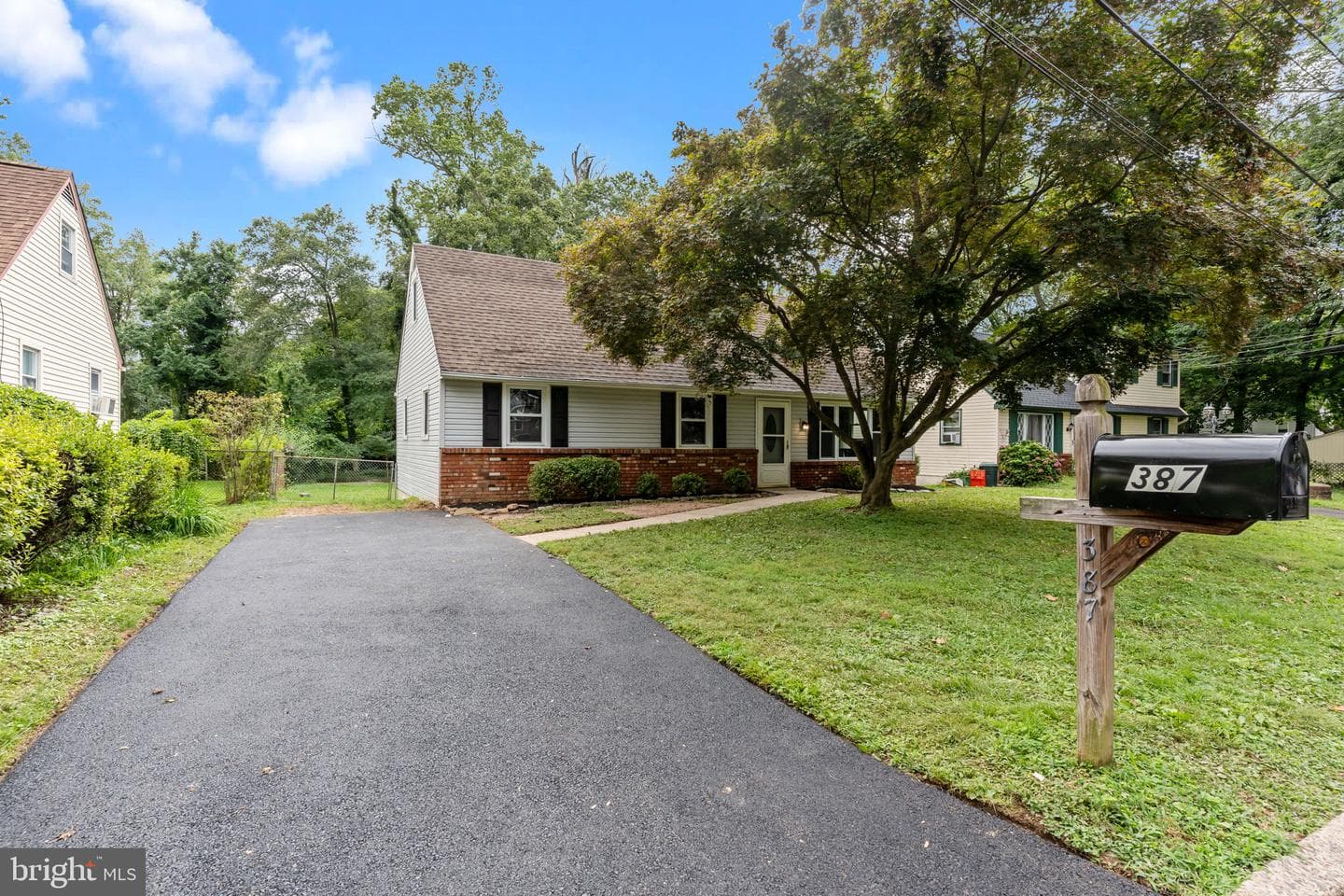 387 Larchwood Avenue photo 28
