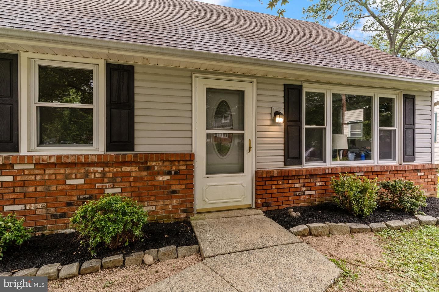 387 Larchwood Avenue photo 4