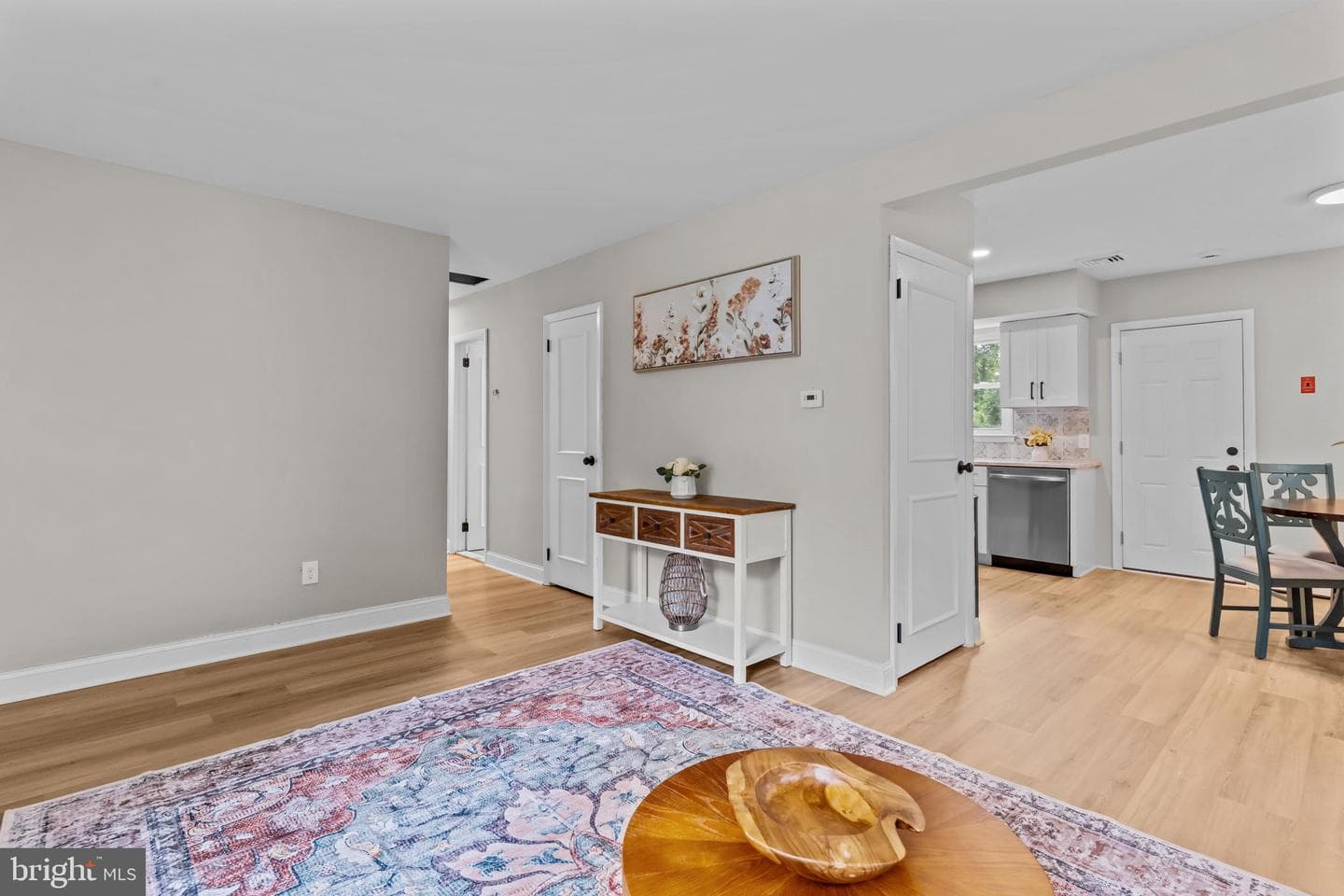 387 Larchwood Avenue photo 6