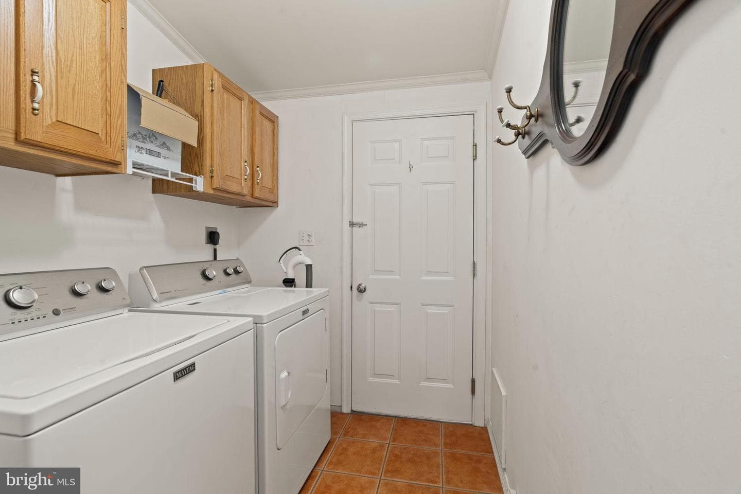 561 Spring Meadow Circle photo 14