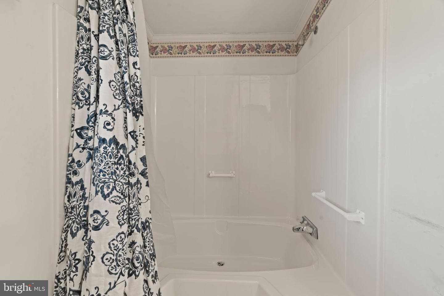 561 Spring Meadow Circle photo 18
