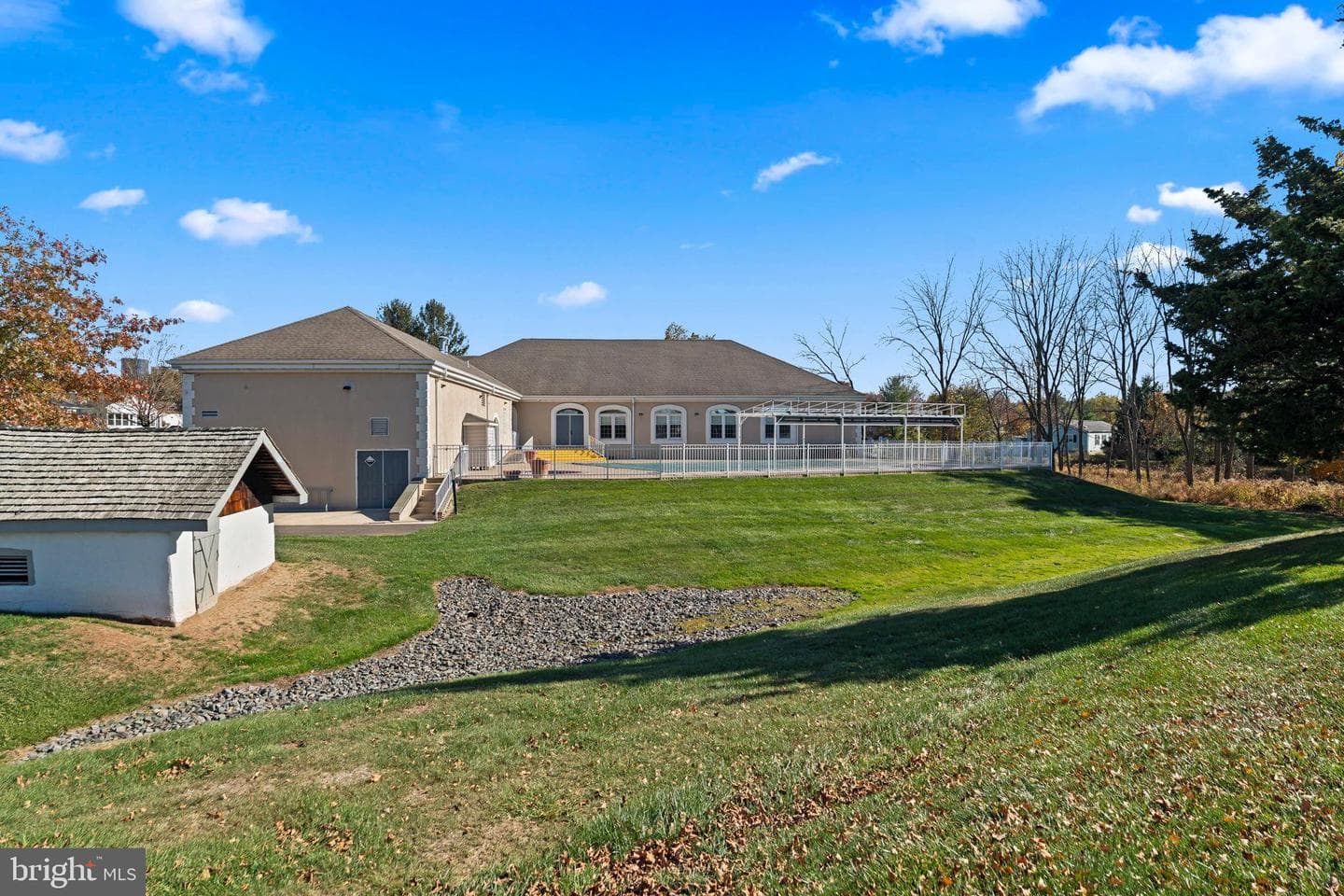561 Spring Meadow Circle photo 22