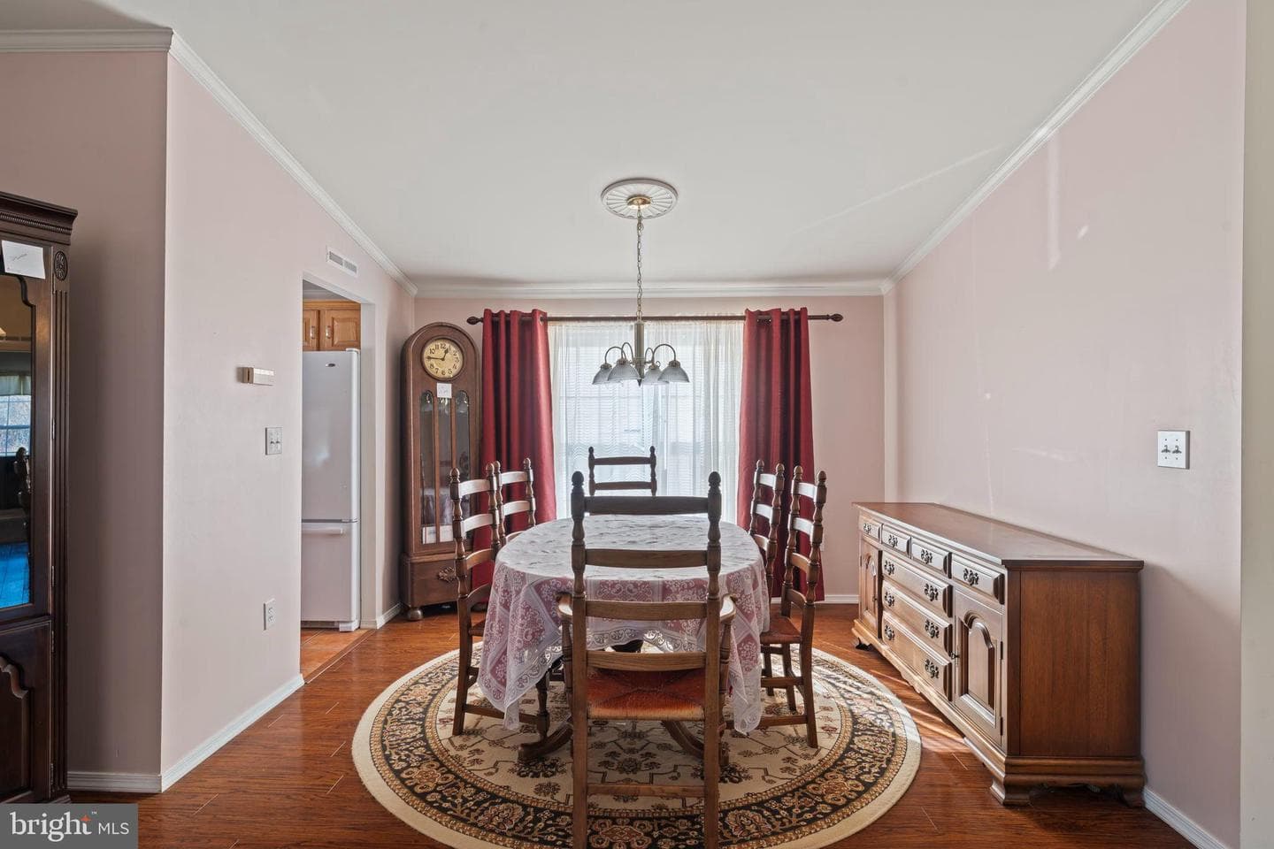 561 Spring Meadow Circle photo 5