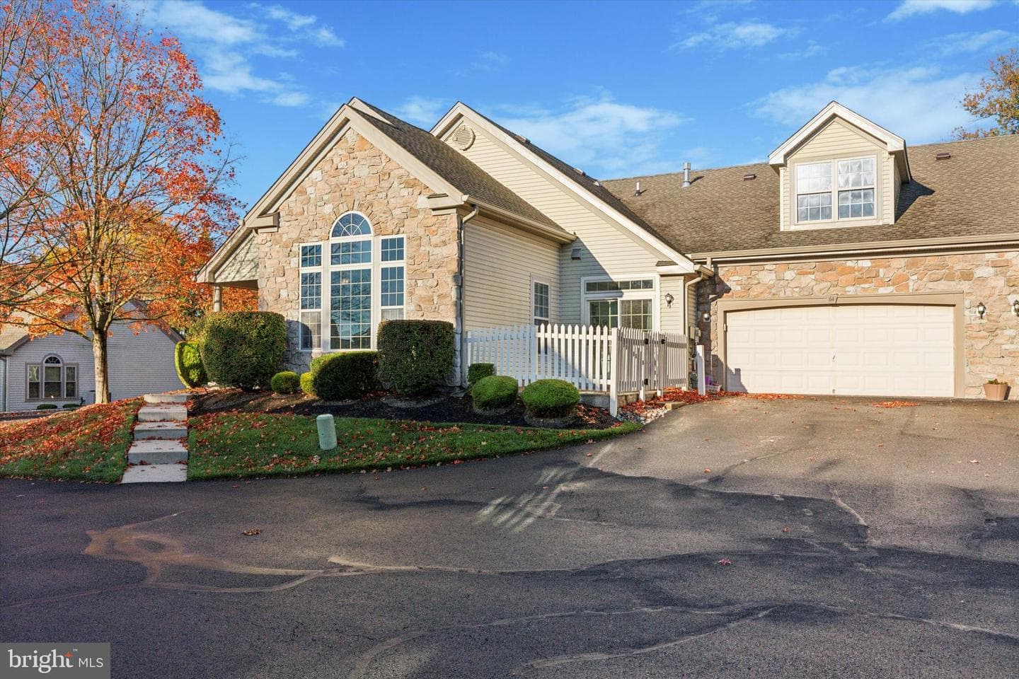 64 Legacy Oaks Drive photo 2