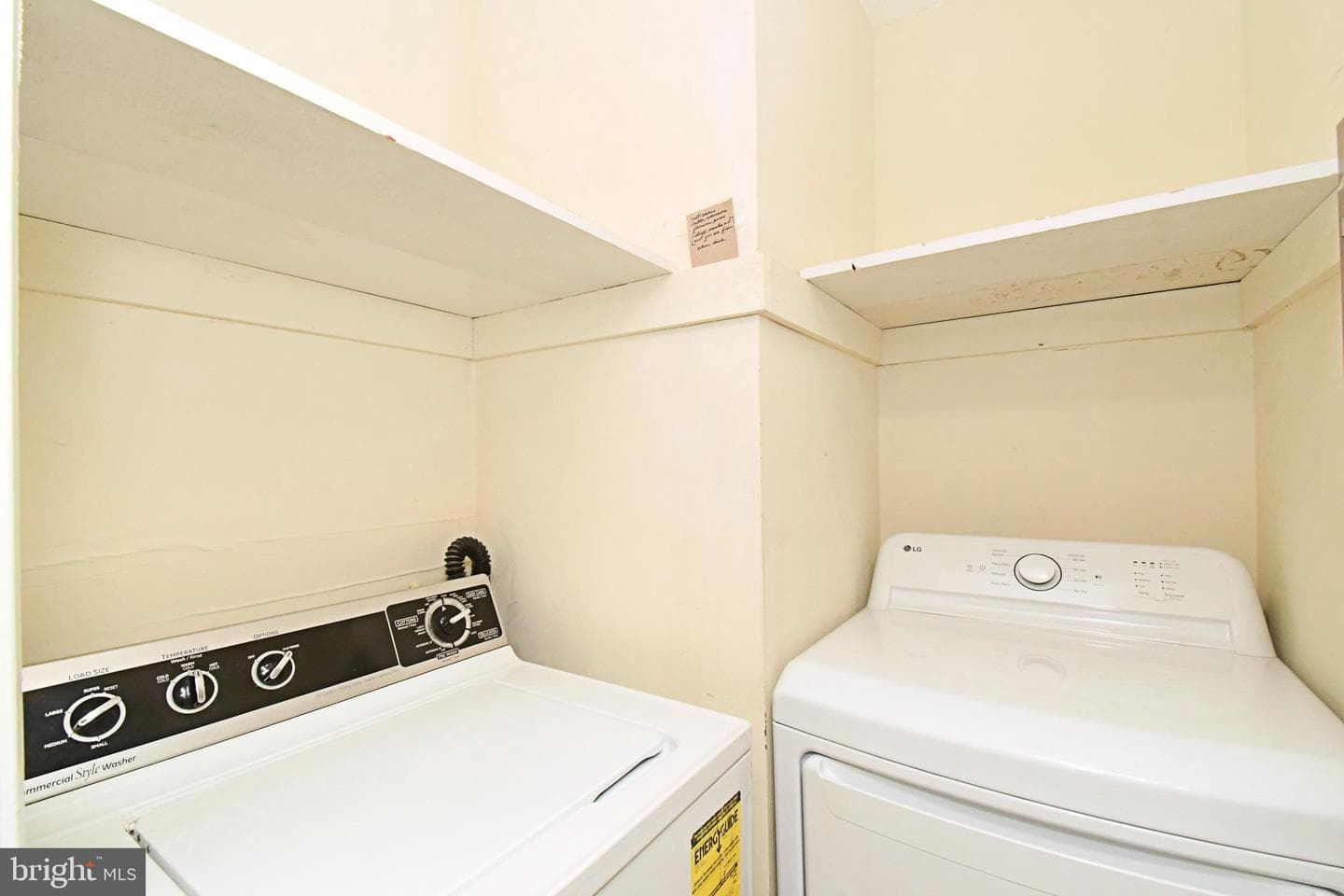 1603 Yardley Cmns photo 11
