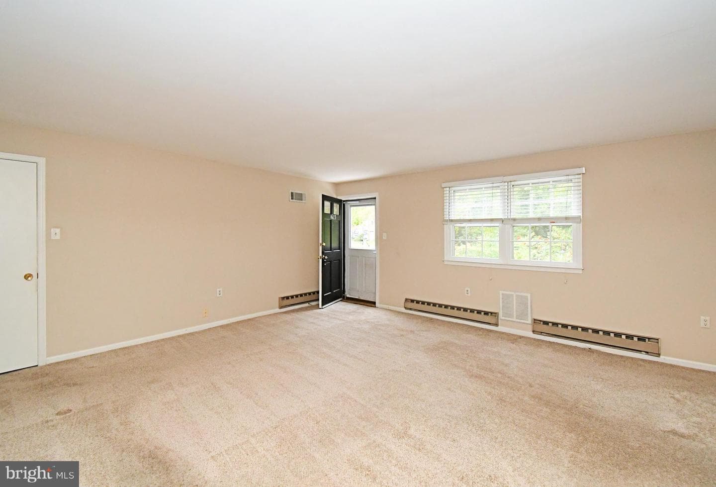 1603 Yardley Cmns photo 16