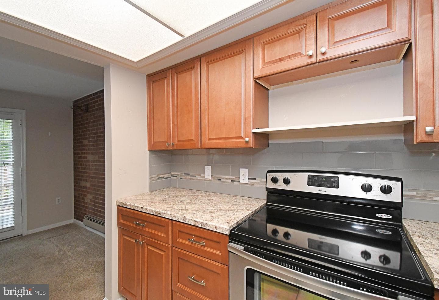 1603 Yardley Cmns photo 2