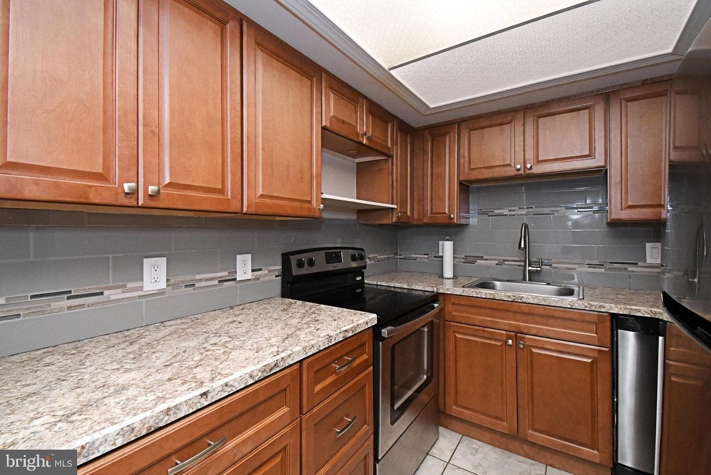 1603 Yardley Cmns photo 4